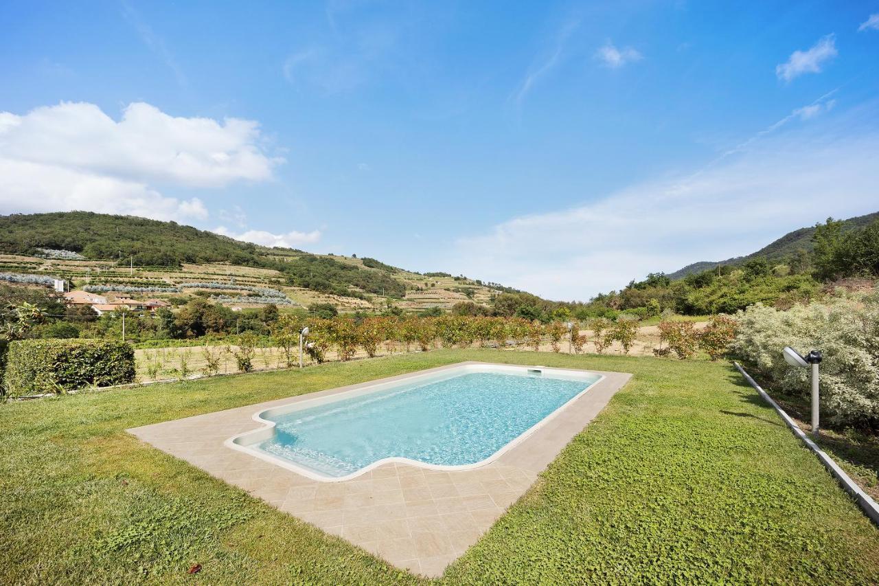 Mansarda Albero Verde Con Piscina Casanova Lerrone Εξωτερικό φωτογραφία