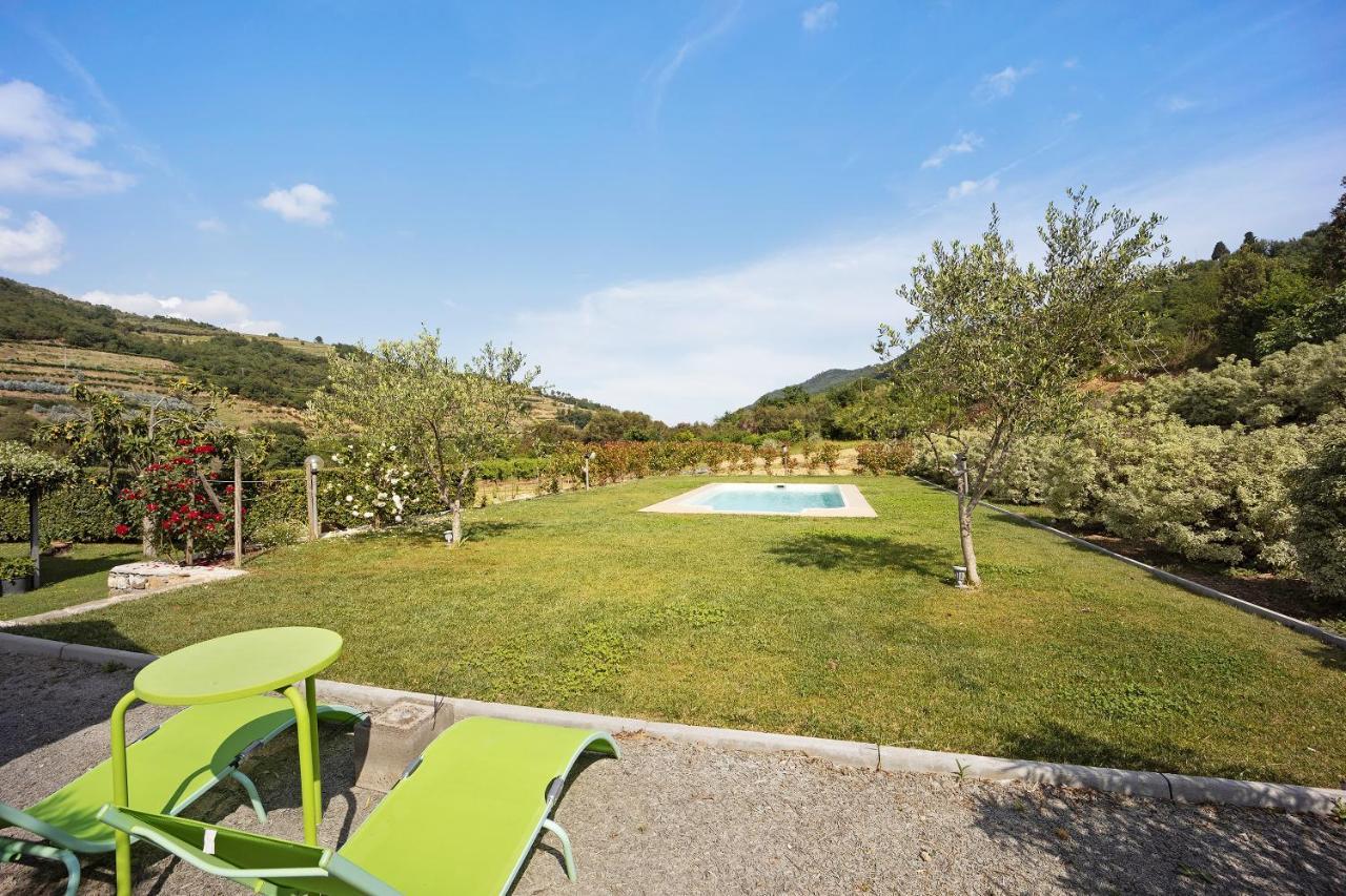 Mansarda Albero Verde Con Piscina Casanova Lerrone Εξωτερικό φωτογραφία