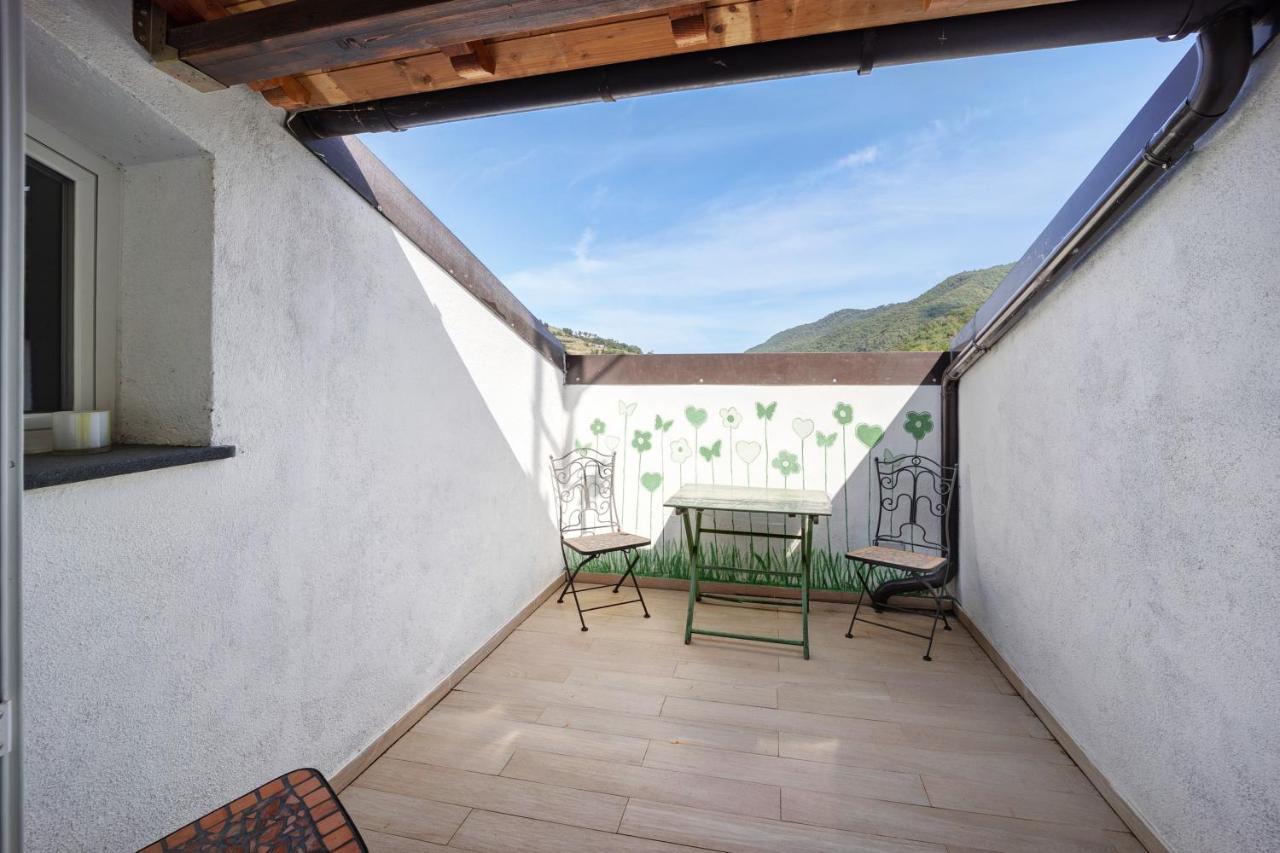 Mansarda Albero Verde Con Piscina Casanova Lerrone Εξωτερικό φωτογραφία
